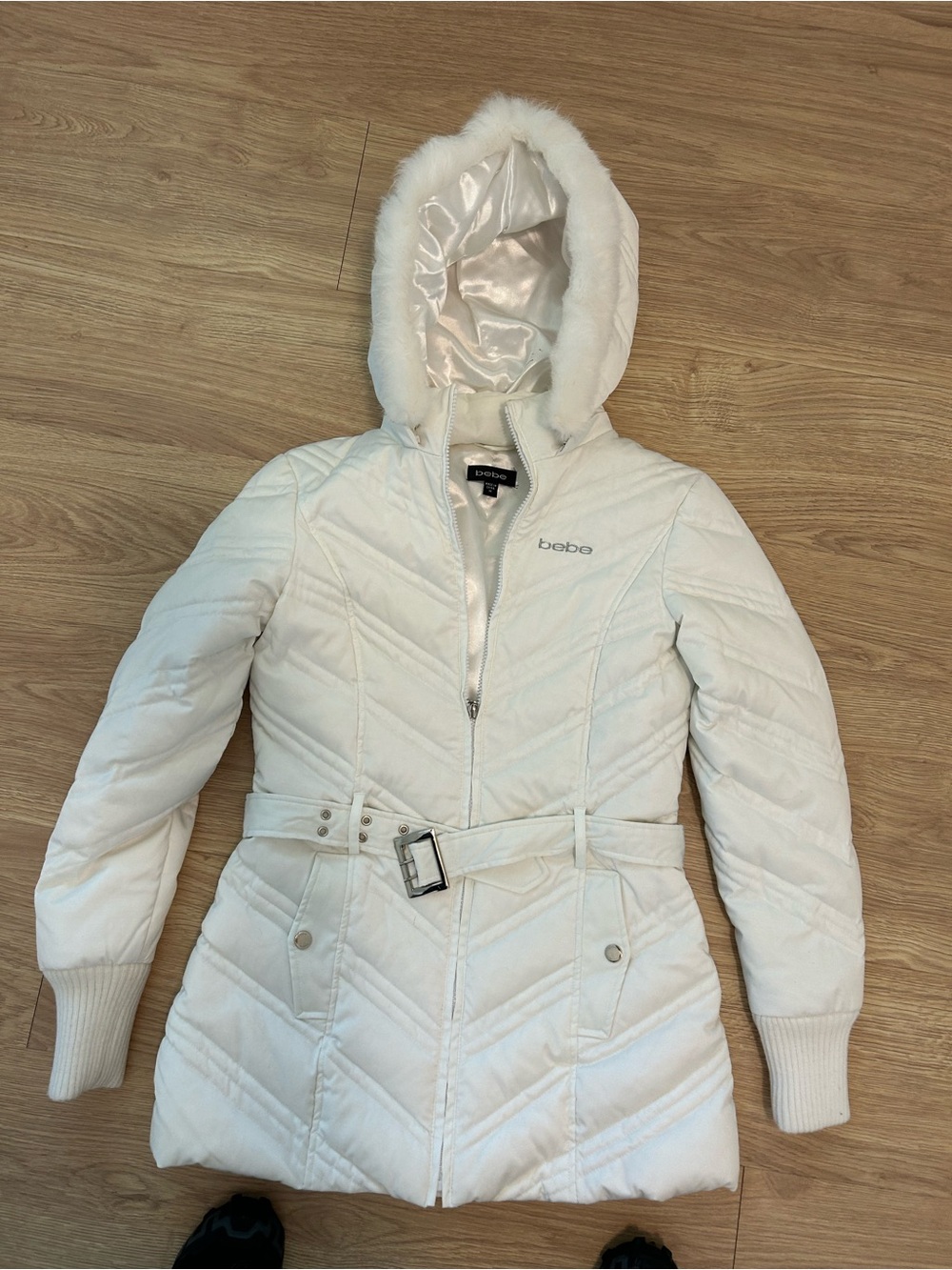 Bebe White Quilted Hooded Puffer Coat with belt